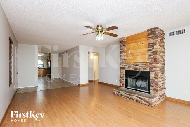 Foto del edificio - 6410 W Townley Ave