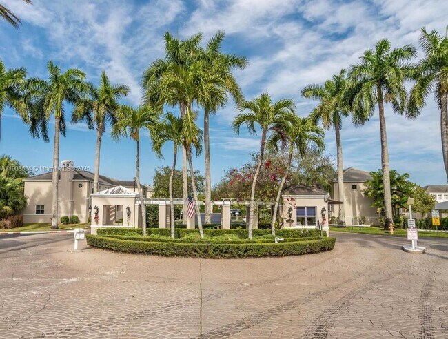 Foto del edificio - 6950 SW 55th Terrace E