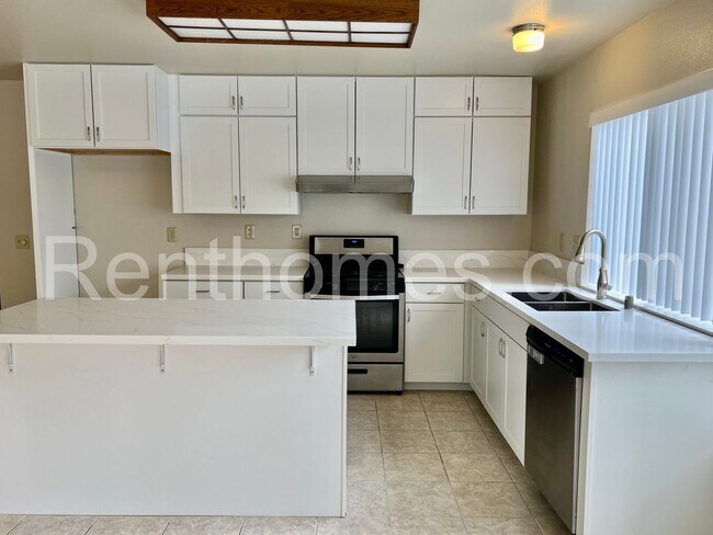 Building Photo - Mira Mesa, 9085 Danube Ln, Single Level, R...