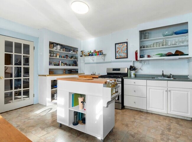 Foto del edificio - 64 Elm St