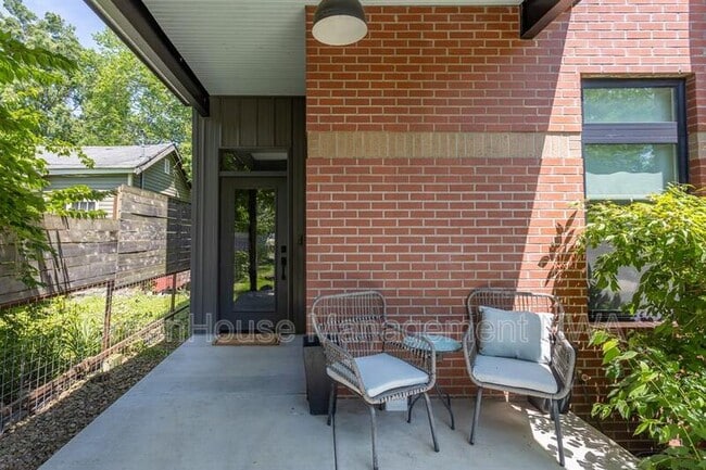 Photo - 808 S Locust Ave House