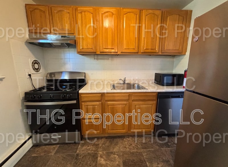 27-55 Green Street APT# 40A - 27-55 Green Street APT# 40A