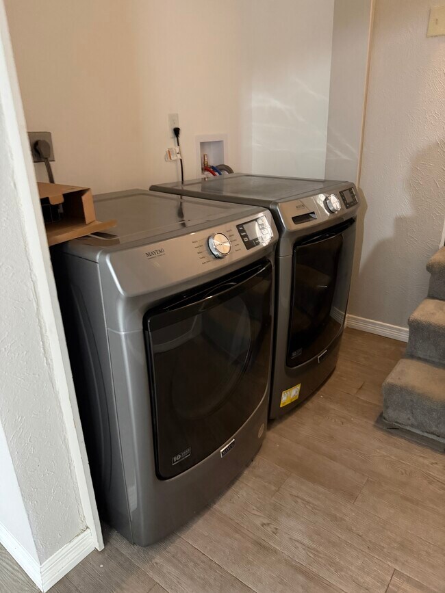Building Photo - 3620 W Linvale Pl