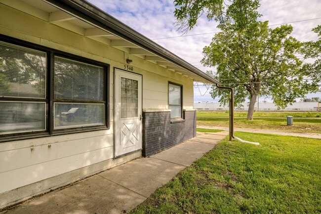 Building Photo - 5336/5338/5340 Ervin St Triplex