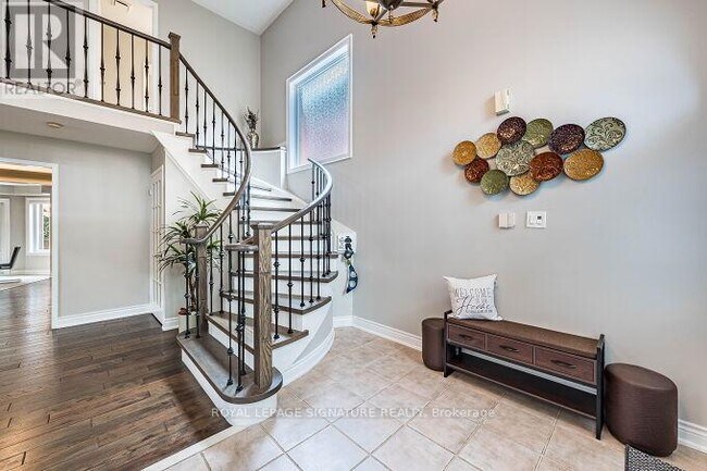 Photo du bâtiment - 6874 Lisgar Dr