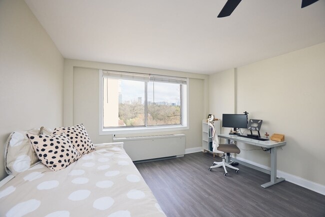 Foto del edificio - Furnished Buckhead Studio in Prime Peachtree Location