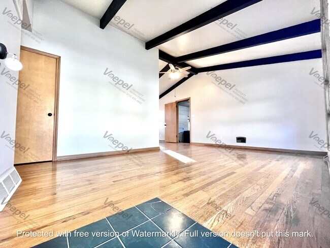 Foto del edificio - Charming 3 Bed, 1 Bath Home in Desirable Kansas City Northland Location