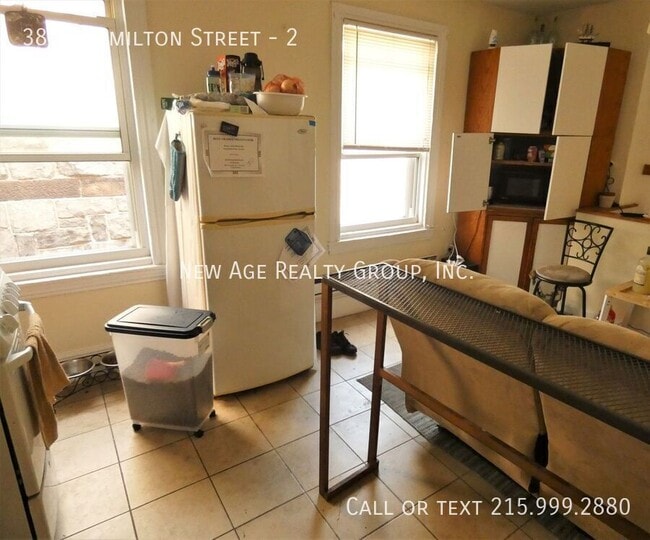 Building Photo - 3806 Hamilton St