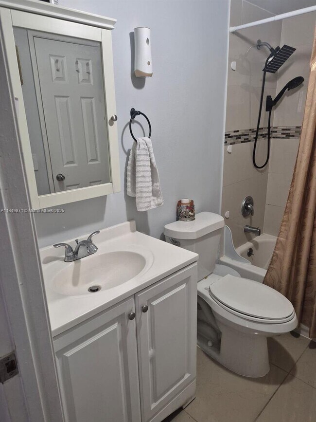 Building Photo - 7865 W 30th Ct