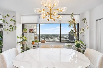 Building Photo - 14 Greenway Plz