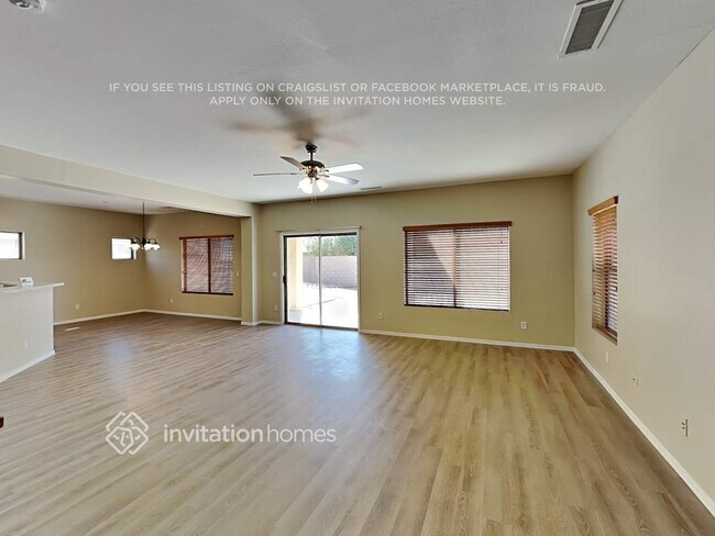 Foto del edificio - 10307 E Knowles Ave