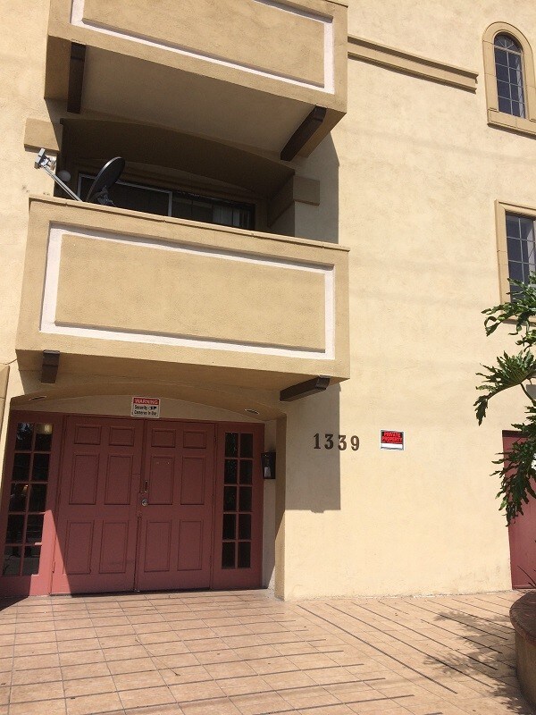 Foto principal - 1339 Sycamore N Ave