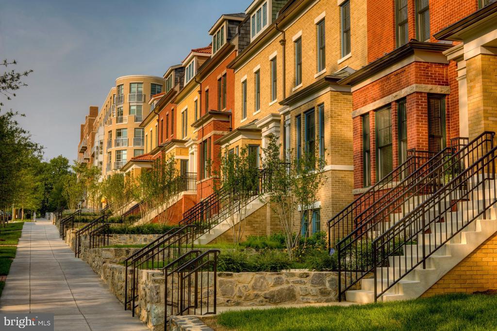 Foto principal - 3335 Idaho Ave NW