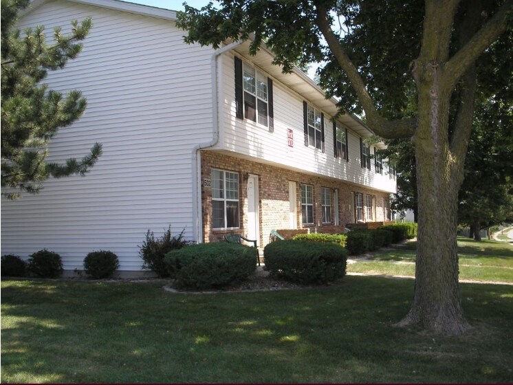 Primary Photo - 502 College