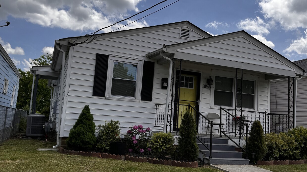 Foto principal - 3156 Lawson St
