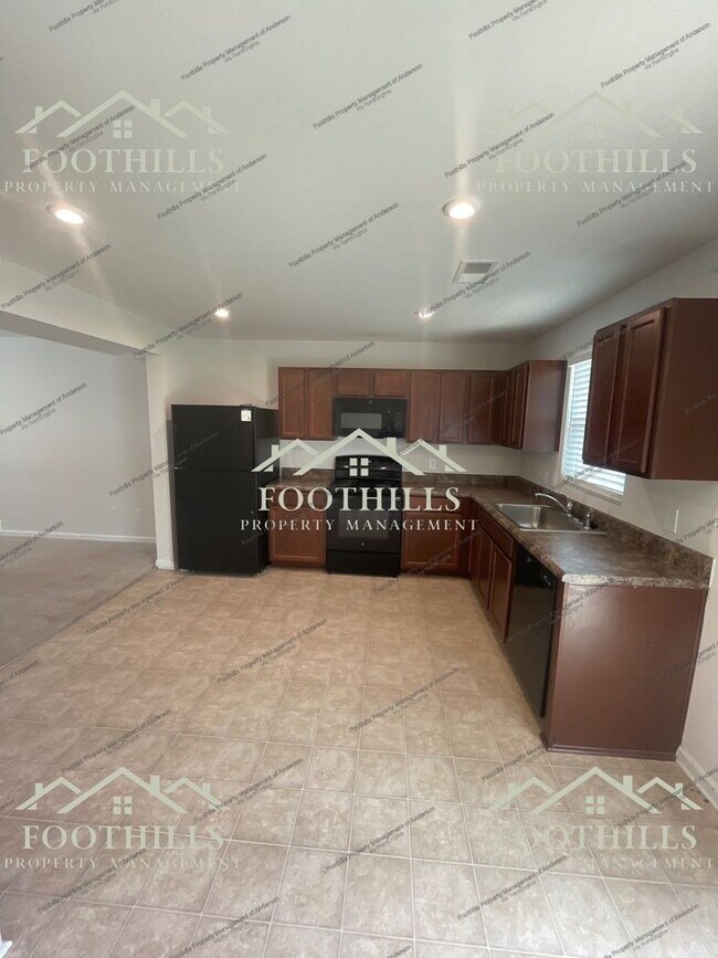 Building Photo - 103 Nicklaus Dr
