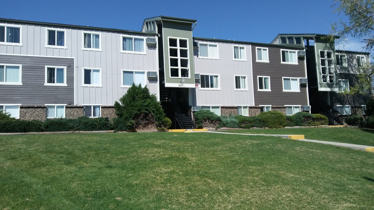 Overlook at Thornton Apartments in Thornton, CO