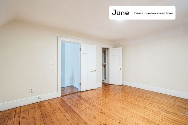 Foto del edificio - Room in Shared 4 bed/1.5 bath home