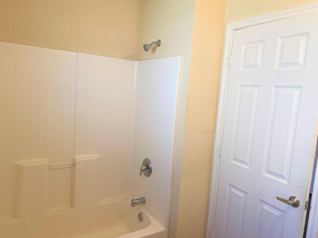 Foto del edificio - 8704 10th St