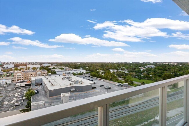 Building Photo - 3900 Biscayne Blvd