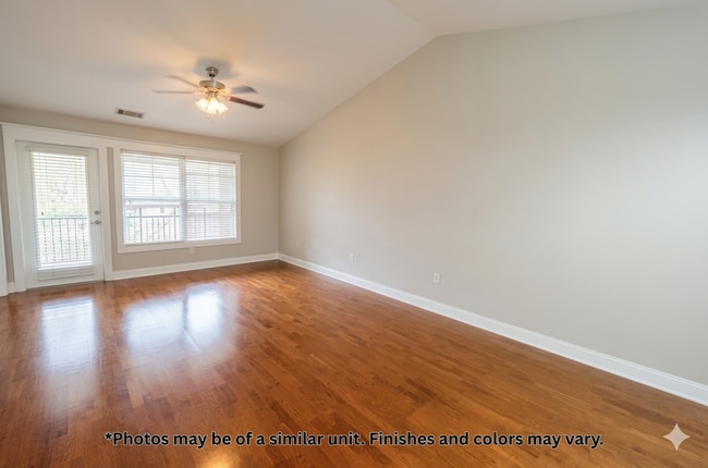 Building Photo - RENT PRICE IS FOR ENTIRE UNIT, NOT PER BEDROOM!