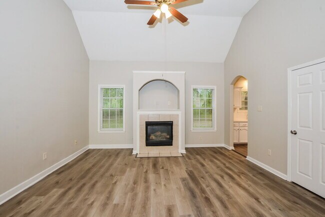 Foto del edificio - 6164 Kingsview Dr