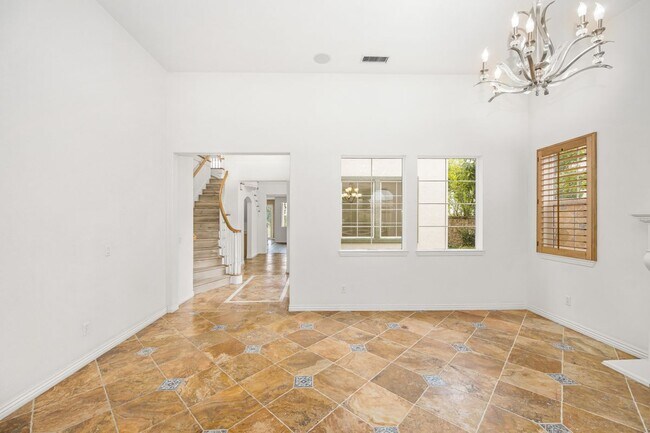 Building Photo - 17450 Bramble Ct