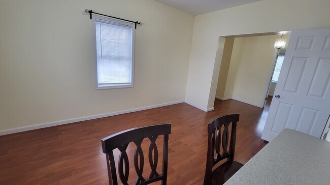 Foto del edificio - 4817 Aschoff Pl