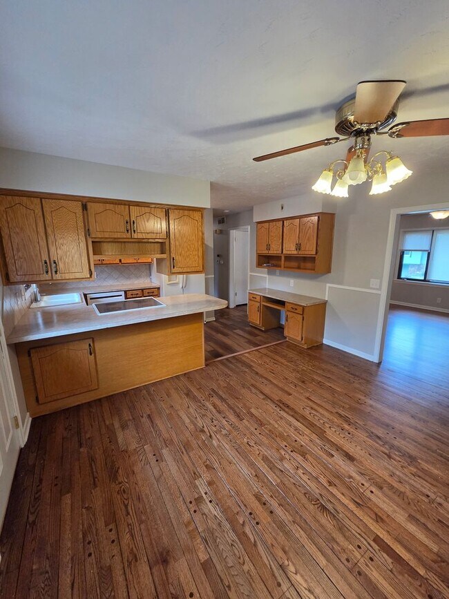 Building Photo - 4021 N 95th St