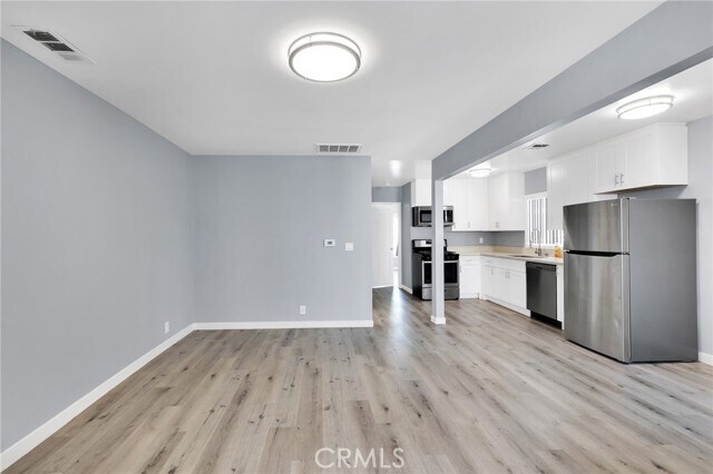 Foto del edificio - 301 E Alameda Ave