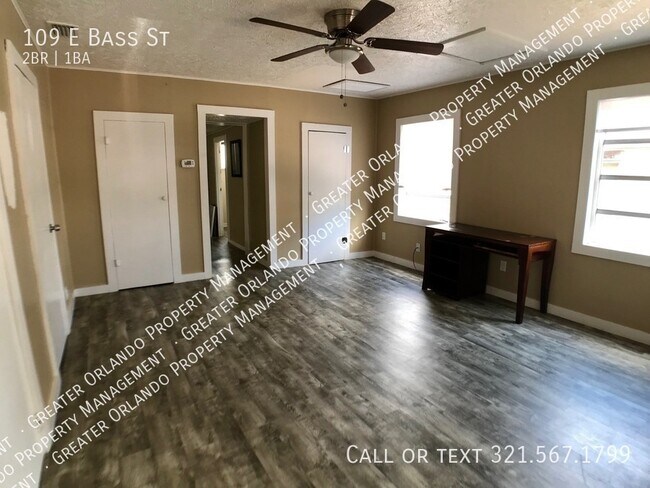 Building Photo - 109 E Bass St