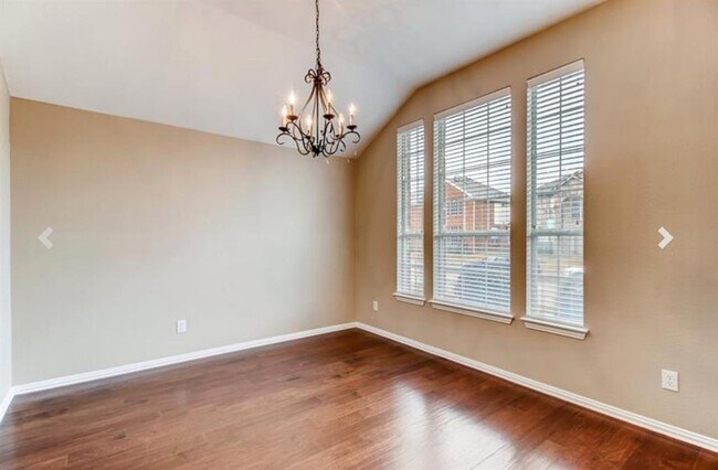 Foto del edificio - 5521 Rockwood Dr