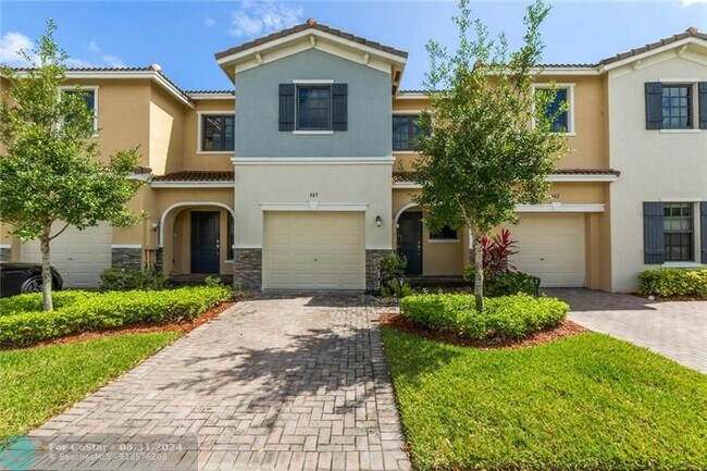 Building Photo - 405 NE 194th Ln