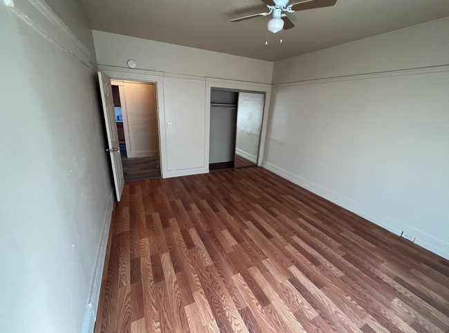 room 1 - 404 23rd St