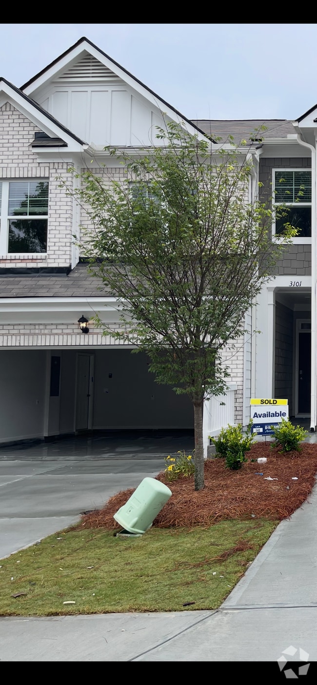 Building Photo - 3101 Greyton Dr
