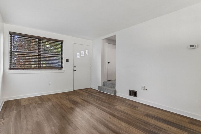 Building Photo - 64 Faris Cir