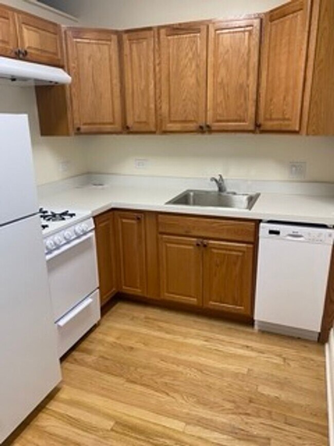 Foto del edificio - NEW Kitchen and Bath - Amazing Studio with Private Sleeping Space (see video)