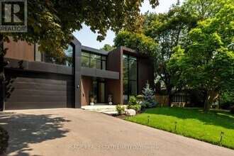 Building Photo - 38 Ravensbourne Crescent