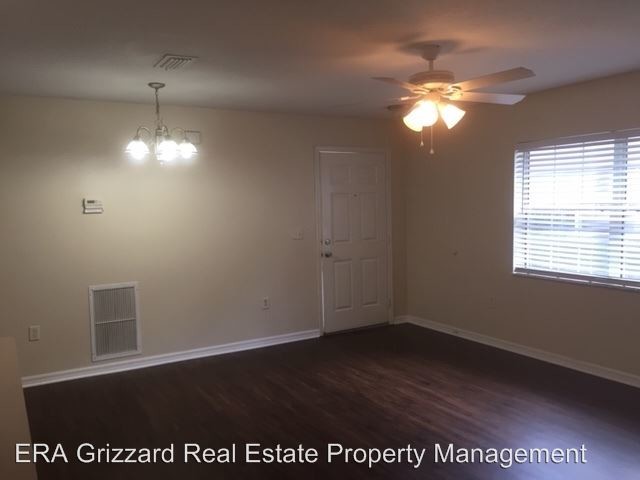 Foto del edificio - 519 Paulling Dr