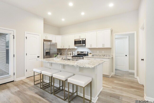 Foto del edificio - 1335 Rustic Pine Dr