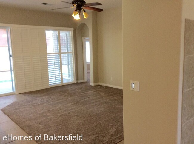 Foto del edificio - 3 br, 2 bath House - 6427 New Dawn Ct