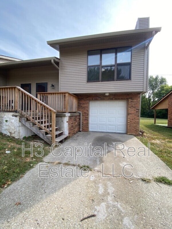 Building Photo - 620 Ganim Dr