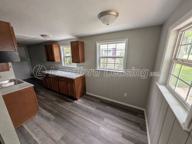Building Photo - Completely Renovated 3-Bedroom Ranch with Detached Garage