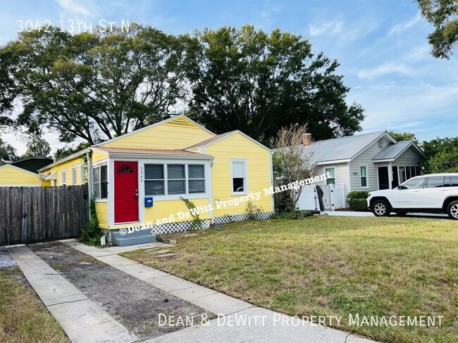 Foto del edificio - 3042 13th St N