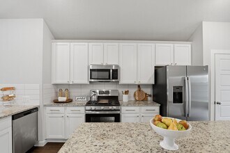 Building Photo - 3318 Trl Vw Dr