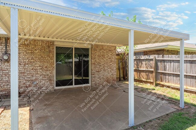 Building Photo - 3 br, 2 bath House - 4713 Newport Dr