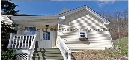 Building Photo - 4044 Hillside Ave