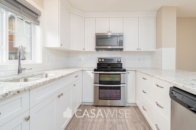 Photo du bâtiment - 1005-1005 Graydon Hill Blvd SW