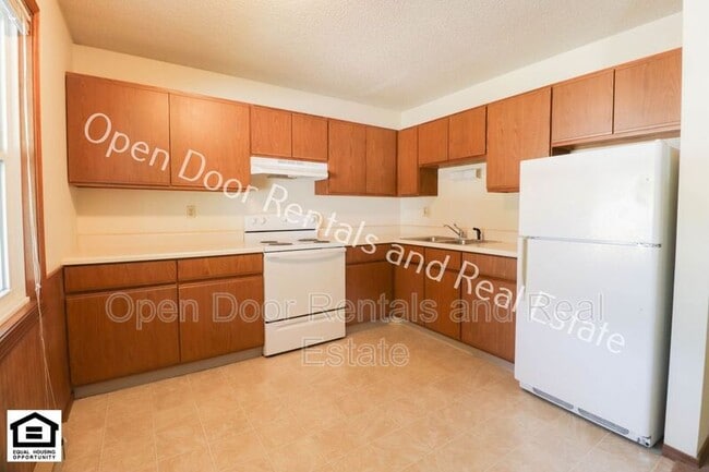 Building Photo - 1480 E Kammerer Rd