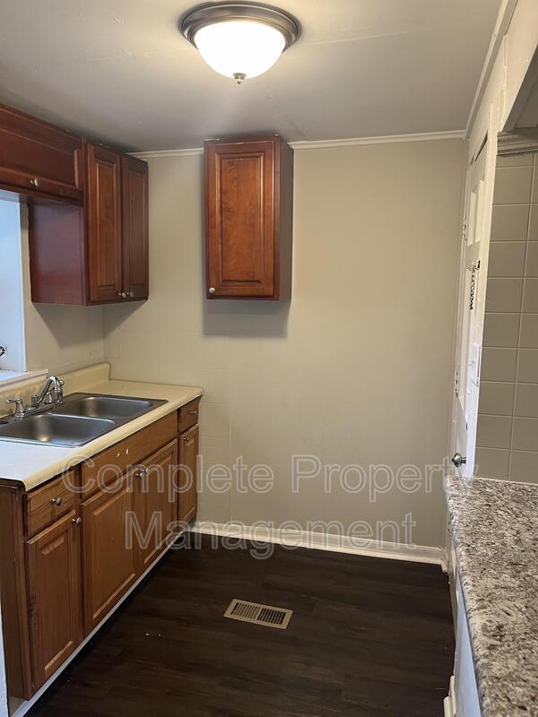 Foto del edificio - 1816 Madison Ave SW